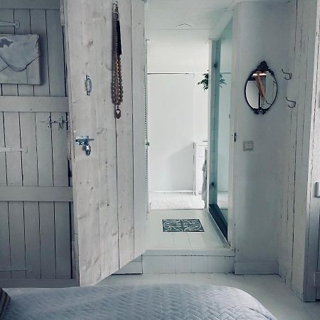 Bed and Breakfast Houseboat Bonnie Amsterdam Exteriér fotografie