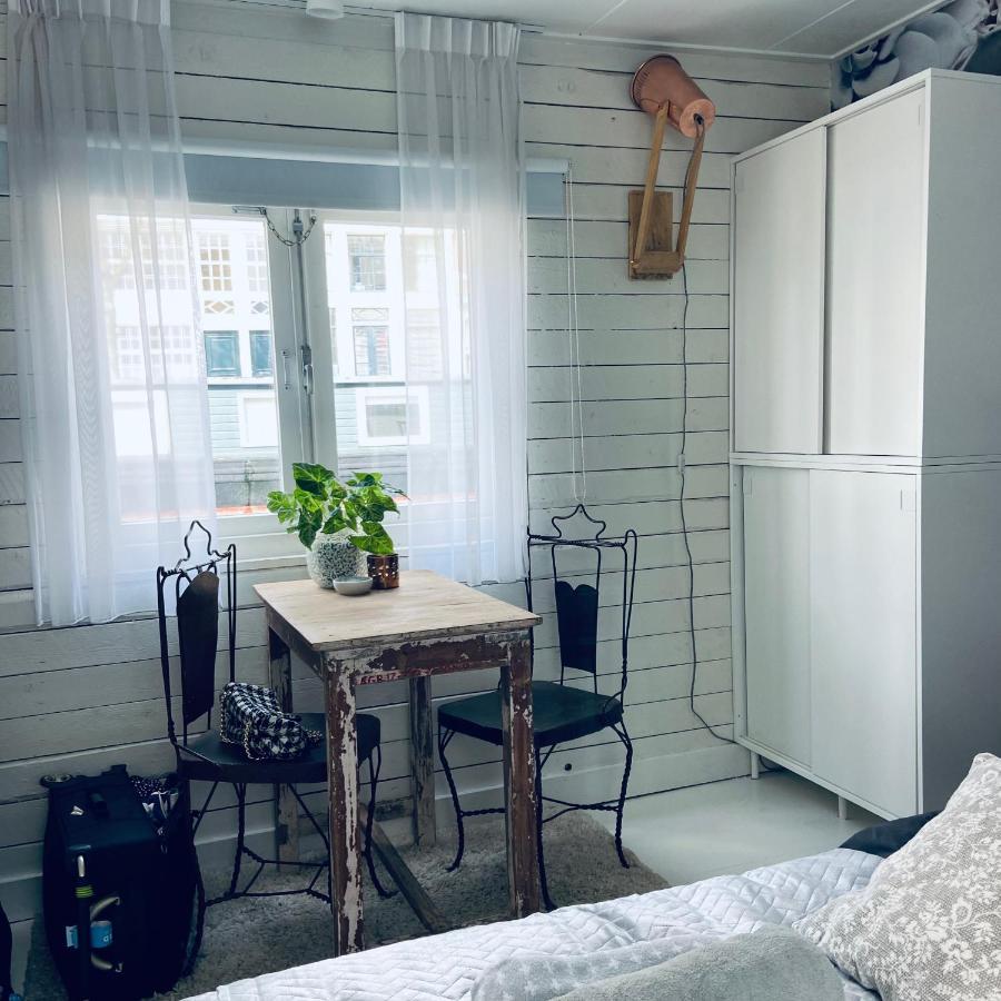 Bed and Breakfast Houseboat Bonnie Amsterdam Exteriér fotografie